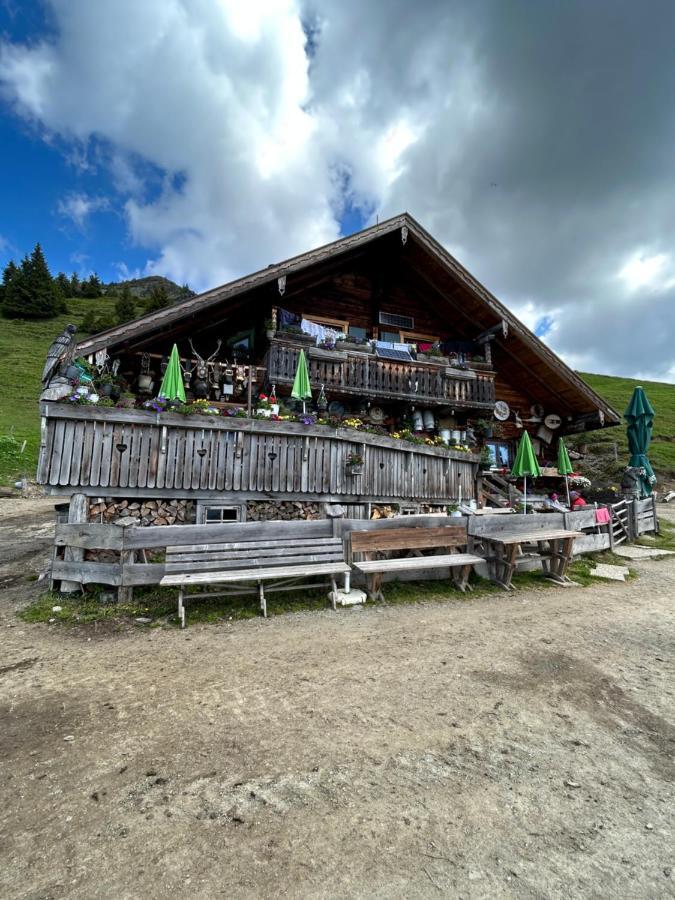 Haus Laubreuter Apartamento Kaprun Exterior foto