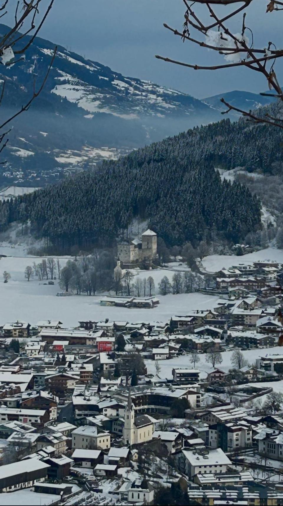 Haus Laubreuter Apartamento Kaprun Exterior foto