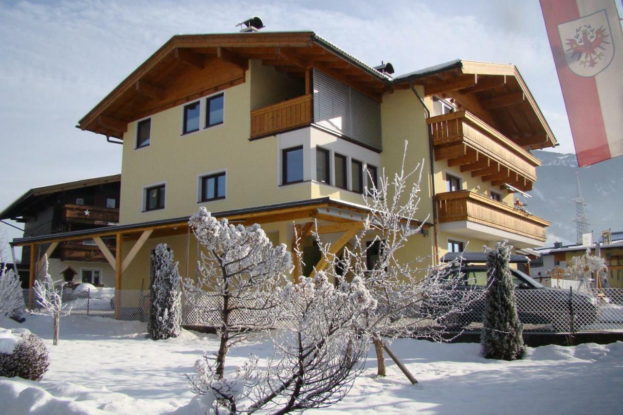 Haus Laubreuter Apartamento Kaprun Exterior foto